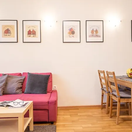 Spacious 2-bedroom - Ideal For Families & Groups - Center