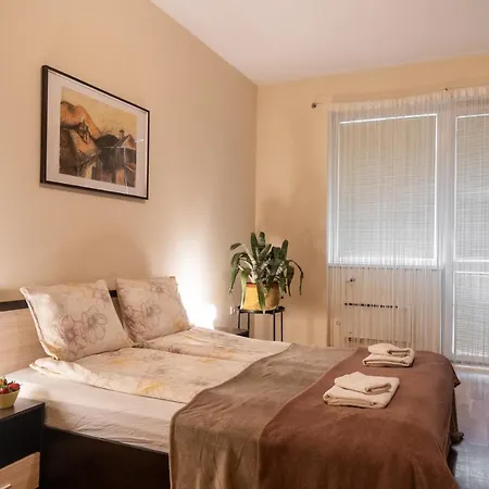 Spacious 2-bedroom - Ideal For Families & Groups - Center *