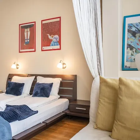 Apartament Spacious 2-bedroom - Ideal For Families & Groups - Center *