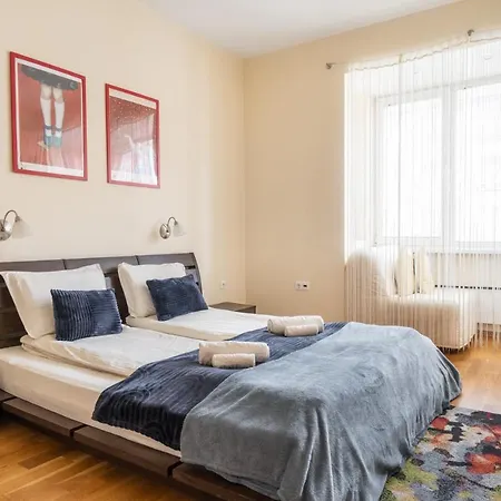 Spacious Center 2br For Friends & Families شقة صوفيا