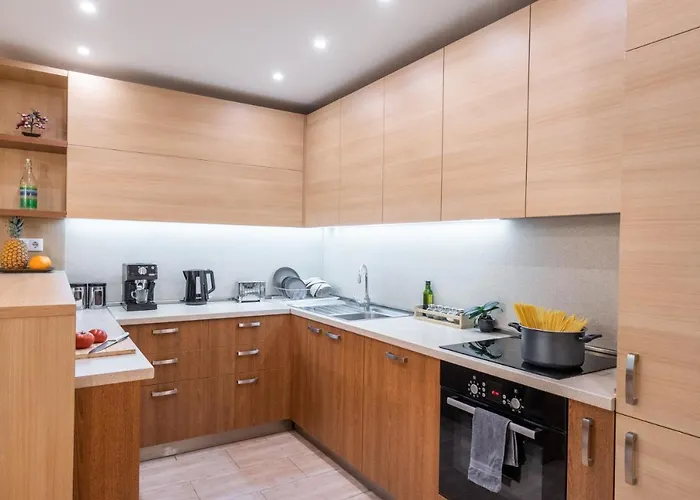 Spacious 2-bedroom - Ideal For Families & Groups - Center Appartamento