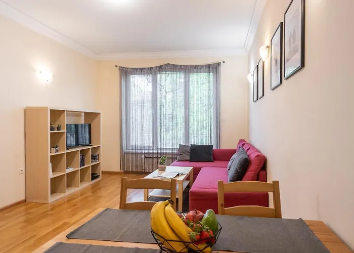 Spacious 2-bedroom - Ideal For Families & Groups - Center